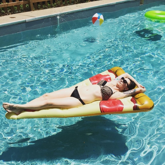 Meet your Posher, Shondee - Picture 4 of 7